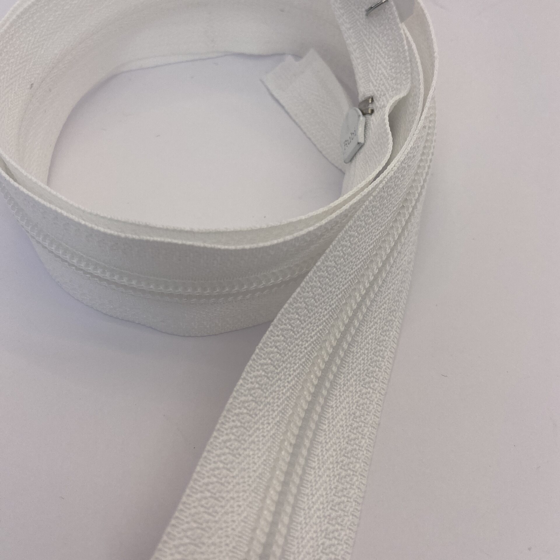SOO Open-End Spiral Zipper – Jacket Zipper for Sewing, 6mm, 70cm White