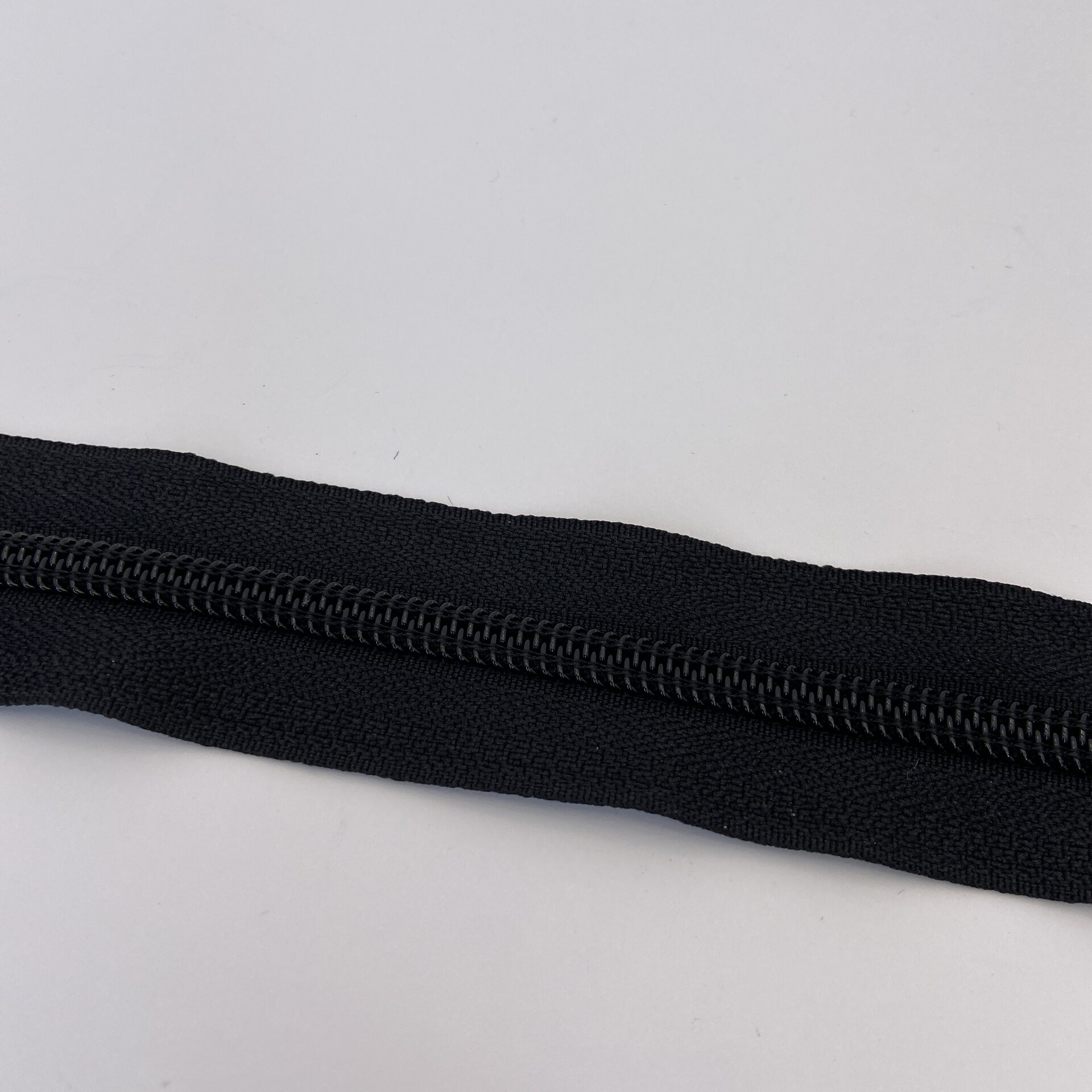 SOO Open-End Zipper – Jacket Zipper for Sewing, 60cm Black (spiraali)