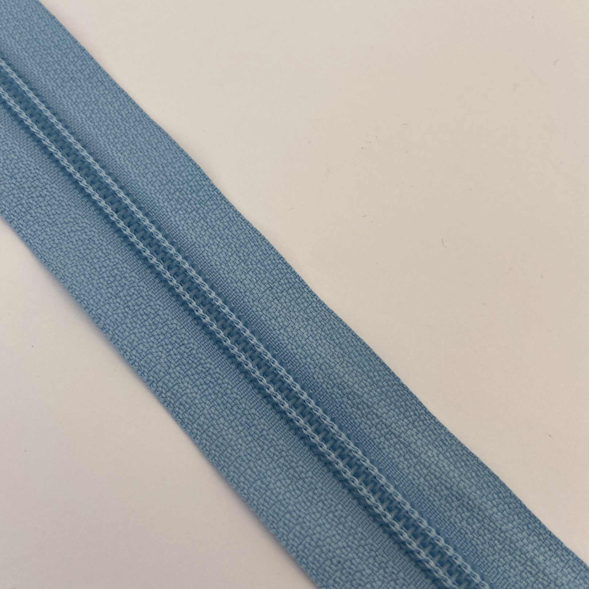SOO Open-End Zipper – Jacket Zipper for Sewing 6mm, 55cm Light blue (spiraali)