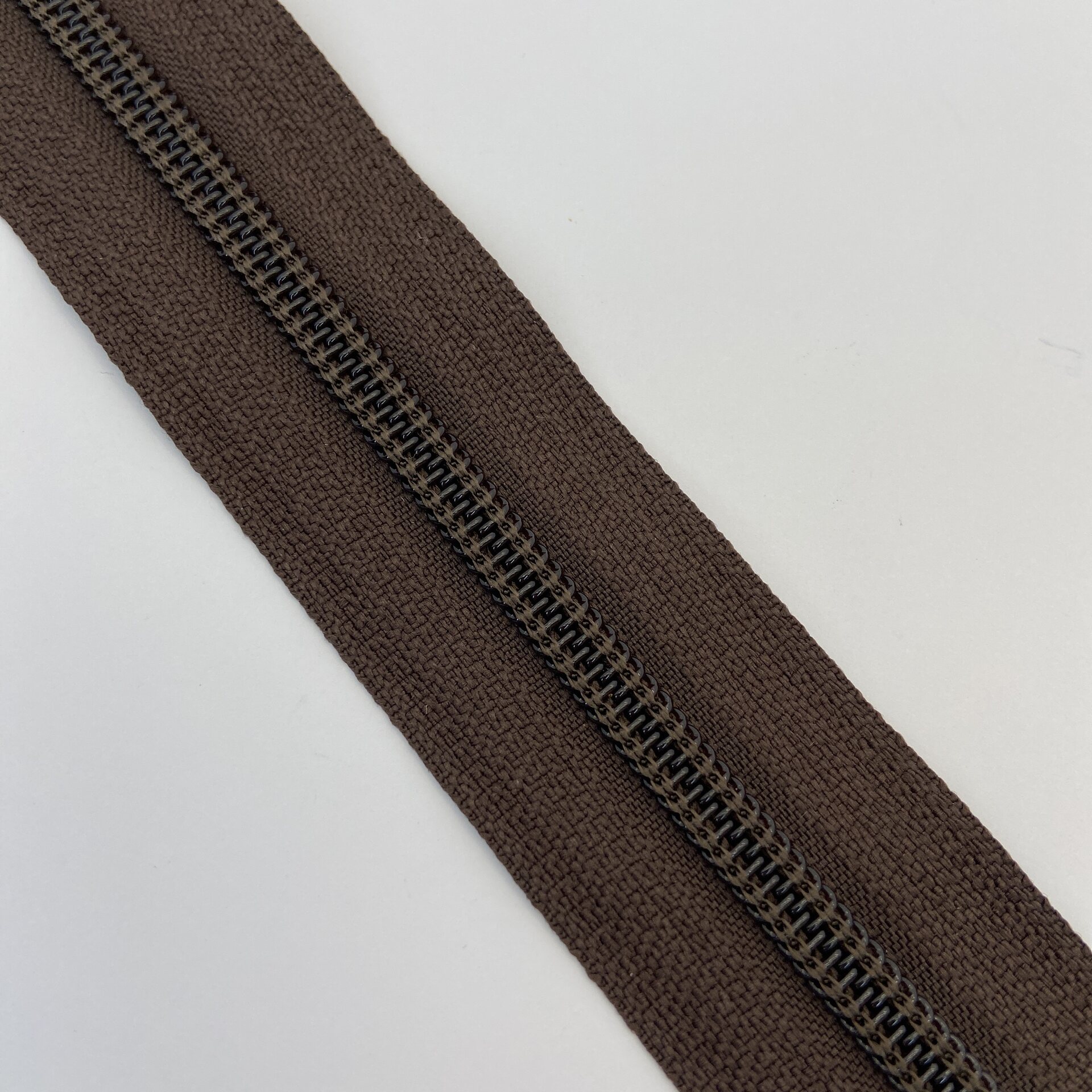SOO Open-End Zipper – Jacket Zipper for Sewing 6mm, 55cm Brown (spiraali)