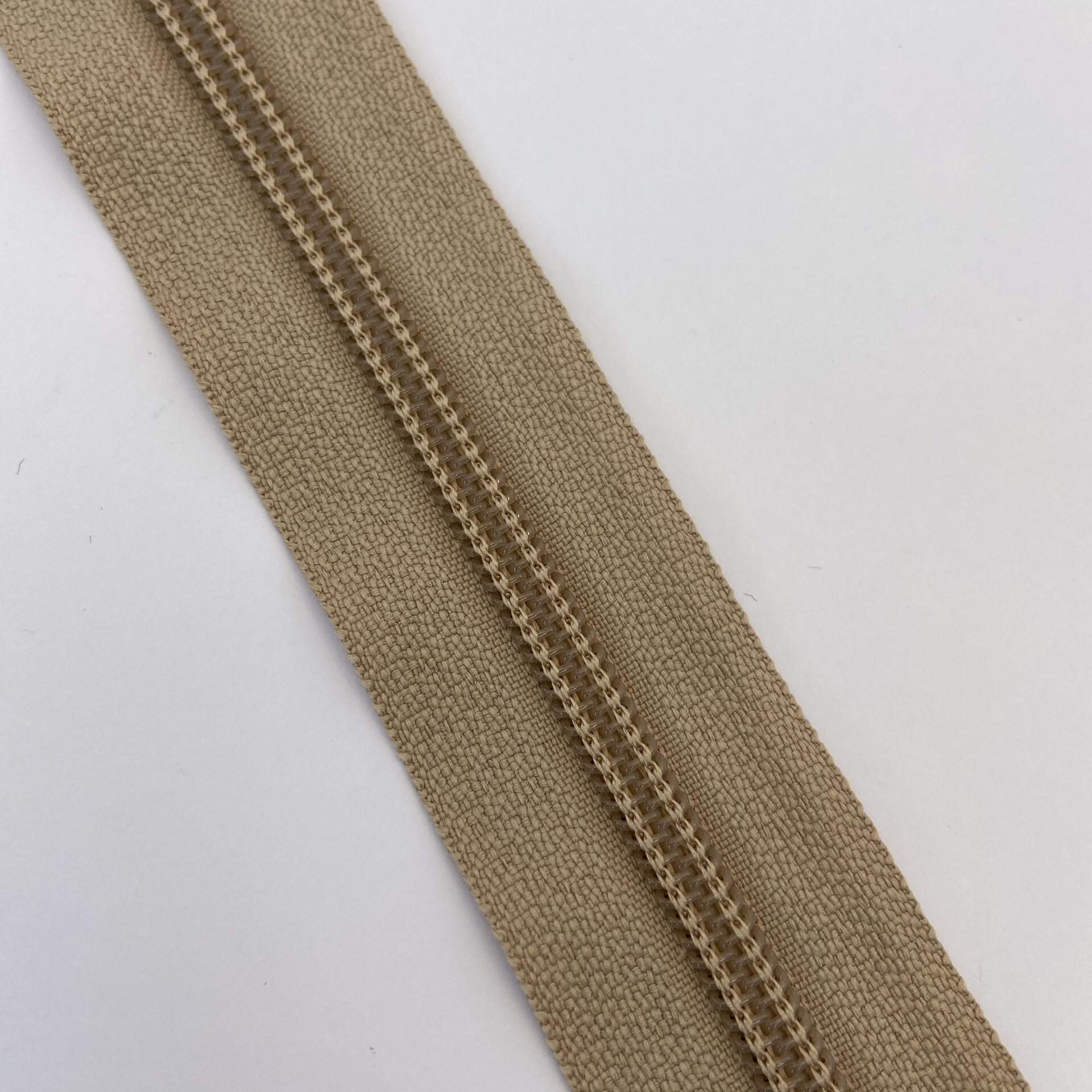 SOO Open-End Zipper – Jacket Zipper for Sewing 6mm, 55cm Beige (spiraali)