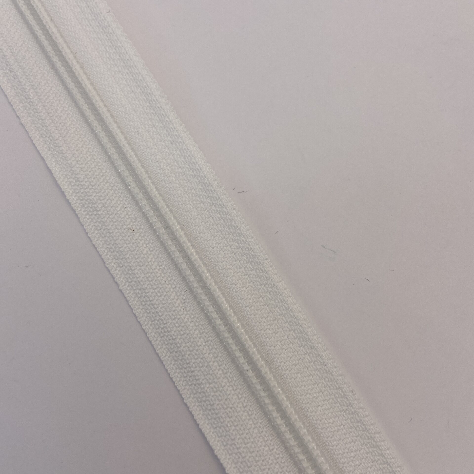 SOO Open-End Zipper – Jacket Zipper for Sewing 6mm, 55cm White (spiraali)