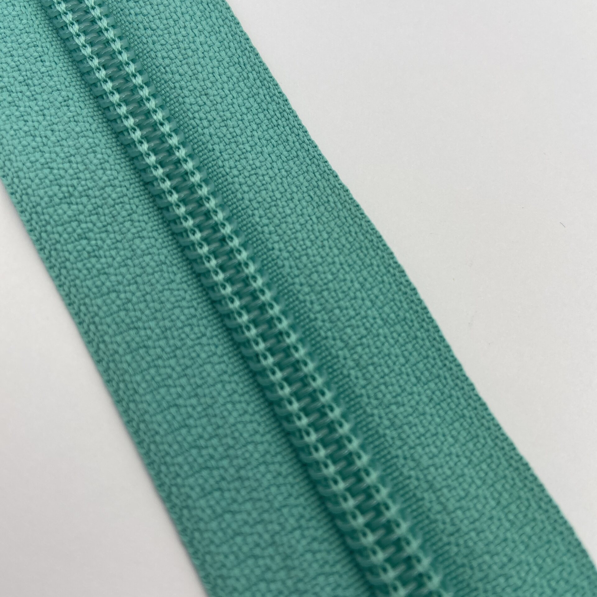 SOO Open-End Zipper – Jacket Zipper for Sewing, 30cm Green (spiraali)
