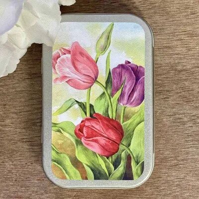 Sköna Ting Wild Strawberry Pastilles – Beautiful Tin Tulppaanit