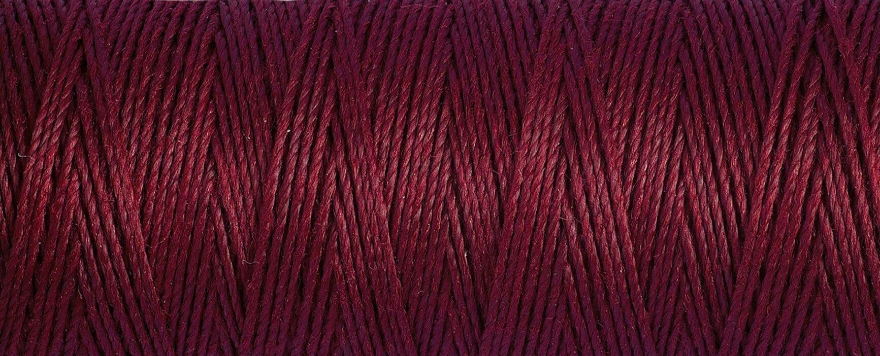 Gütermann Napinläpilanka (30 m) 369