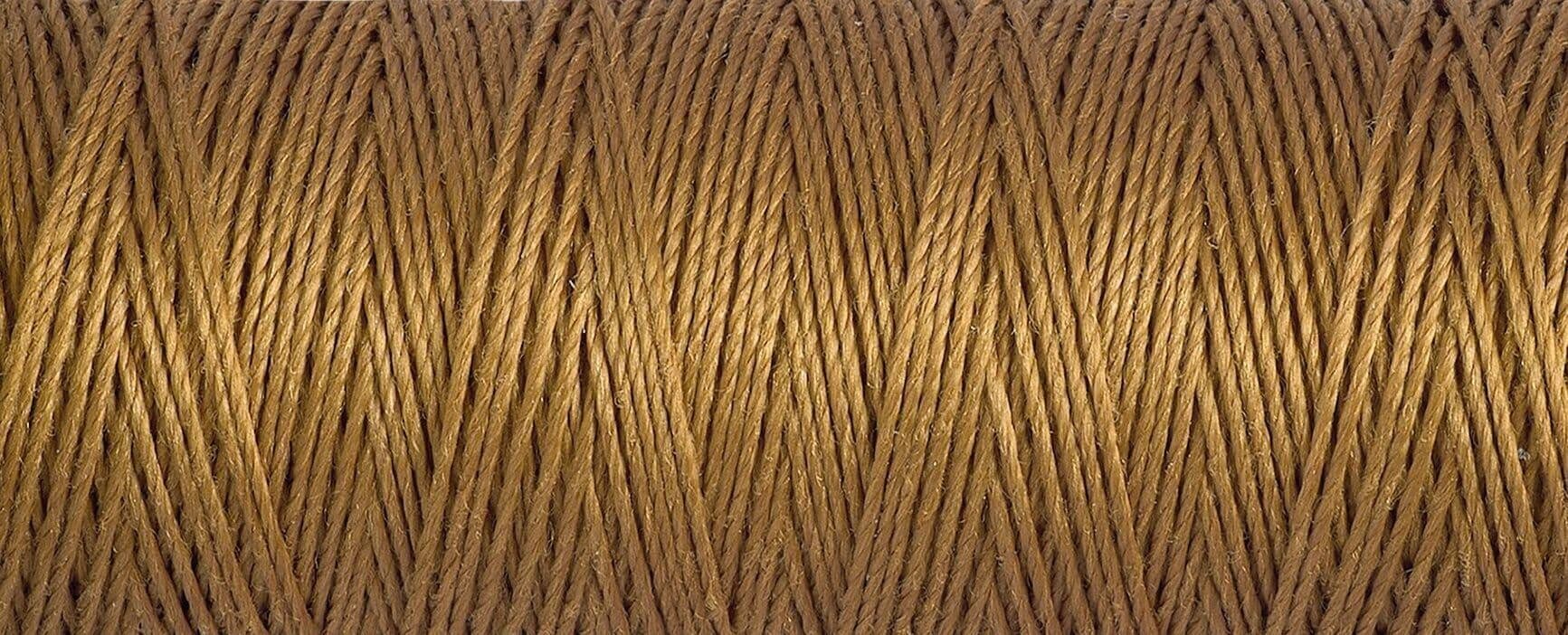 Gütermann Napinläpilanka (30 m) 887