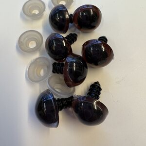 Turvasilmä 14mm ruskea