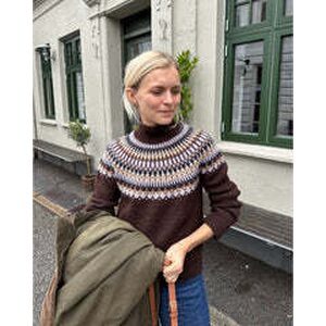Petite Knit Celeste Sweater (suomeksi)