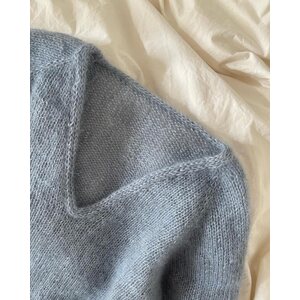 Petite Knit Cumulus Blouse V-aukko (suomeksi)