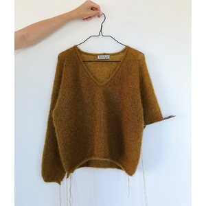 Petite Knit Cumulus Blouse V-aukko (suomeksi)
