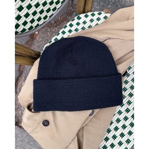 Petite Knit Oslo Hat (suomeksi)
