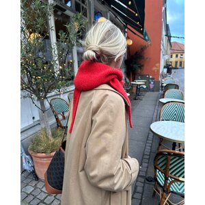 Petite Knit Sophie Hood (suomeksi)