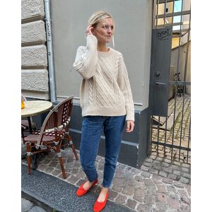 Petite Knit Moby Sweater (suomeksi)