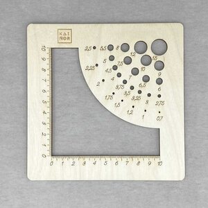 Kainor Aurinko mittauskehikko 10×10 cm – neuletiheys ja puikkomitta